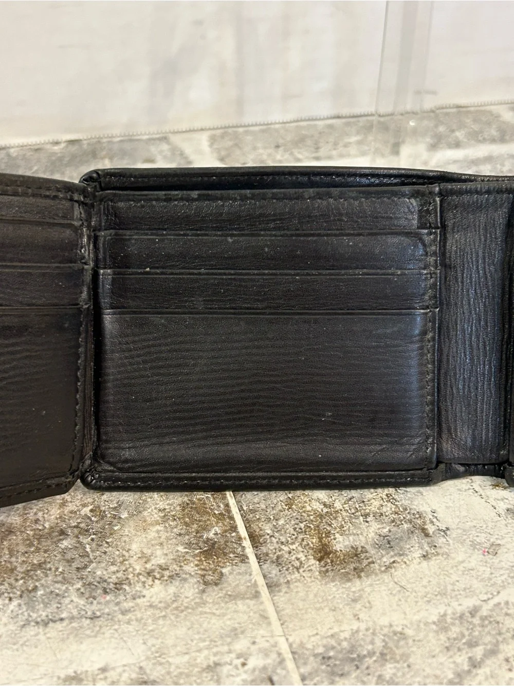 Calvin Klein Black Leather Bifold Card Holder with Stitch Trim